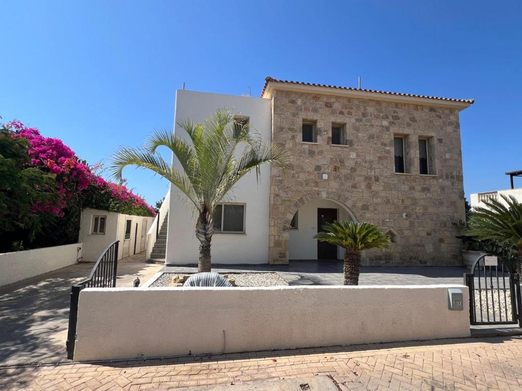 Villa Cap St. George private pool sea view